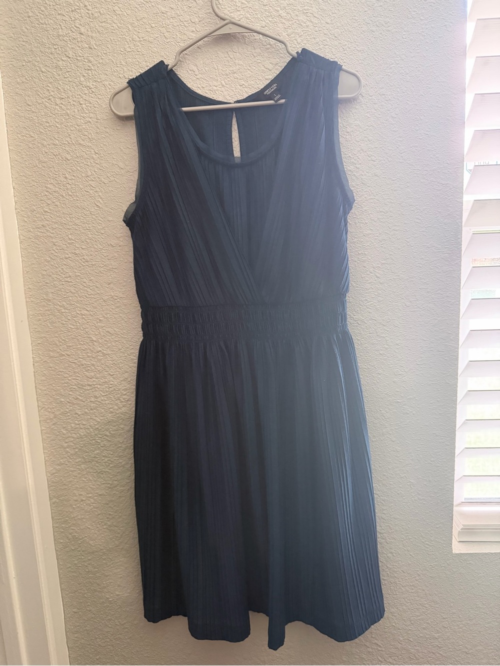 Simply Vera Vera Wang Navy Sleeveless Pleated Midi Dress